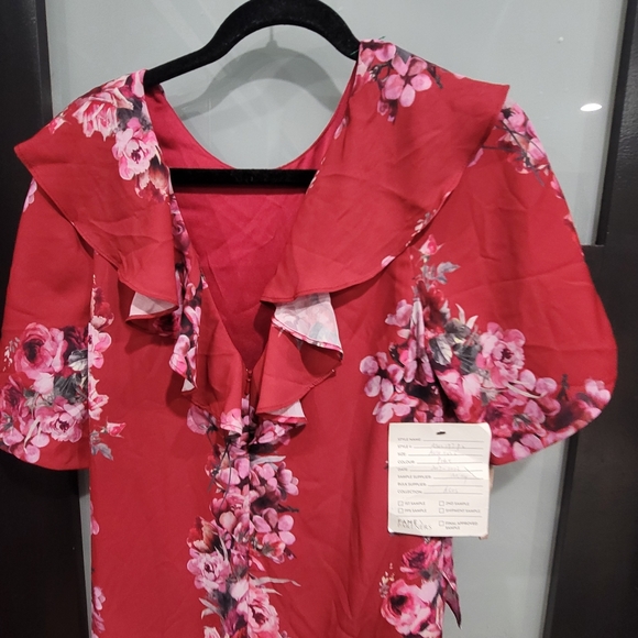 Fame & Partners Burgundy Red Floral flowy Tiered asymmetrical maxi dress 6 Small - Picture 12 of 15